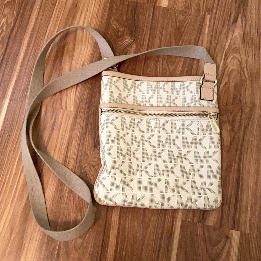 MK purse
